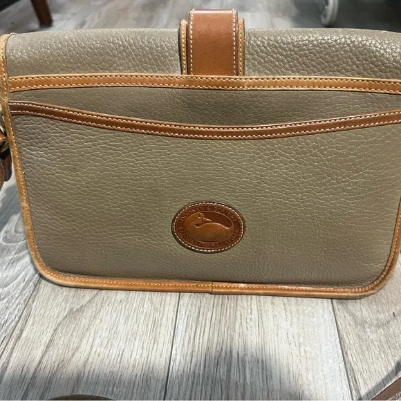 Vintage leather dooney and bourke - Picture 3 of 9